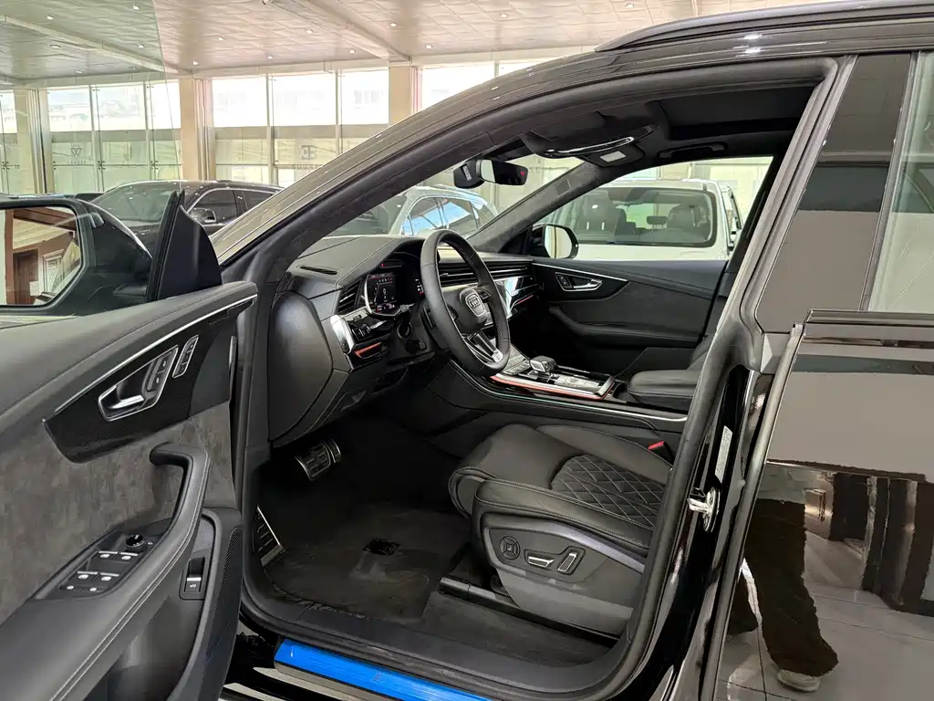 Audi Q8 — миниатюра 7