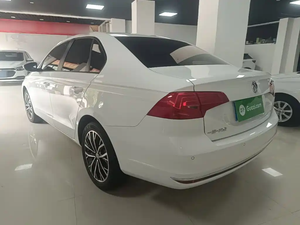 Volkswagen Bora — миниатюра 5
