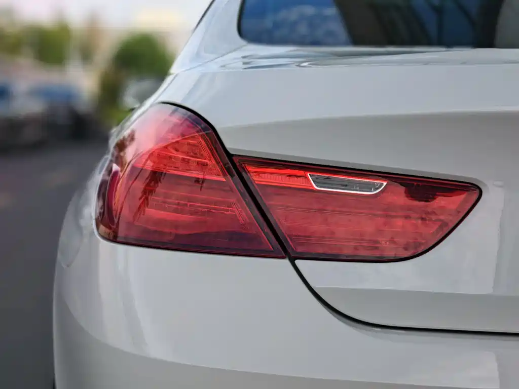 BMW 6 Series — миниатюра 8