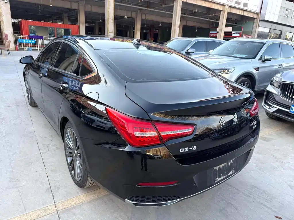 Hongqi Hongqi H5 — миниатюра 8