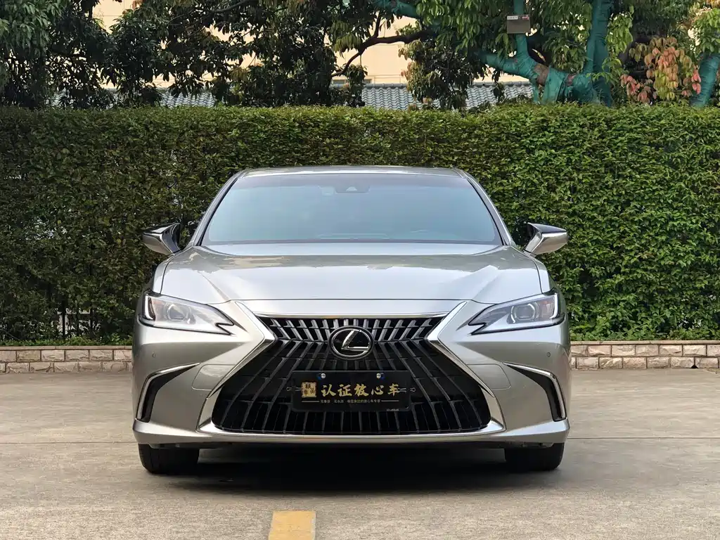 Lexus ES — миниатюра 2