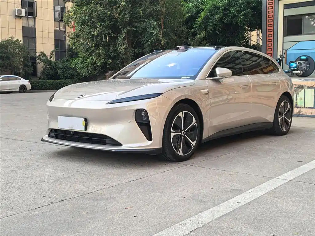 NIO NIO ET5T