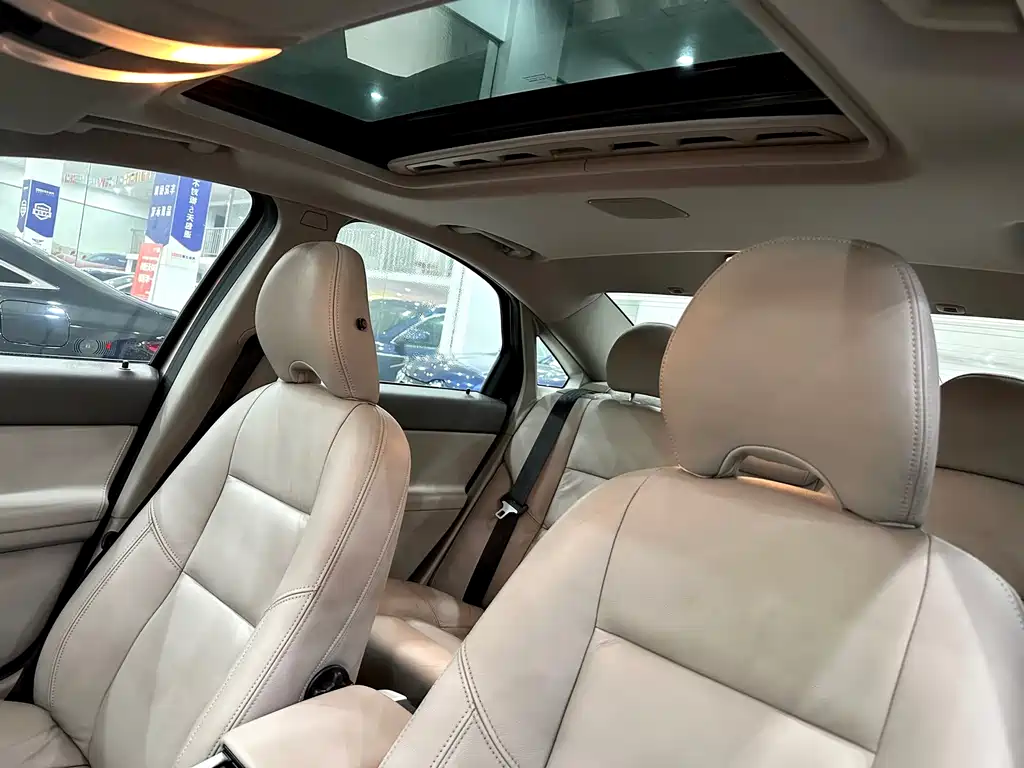 Volvo S40 — миниатюра 8