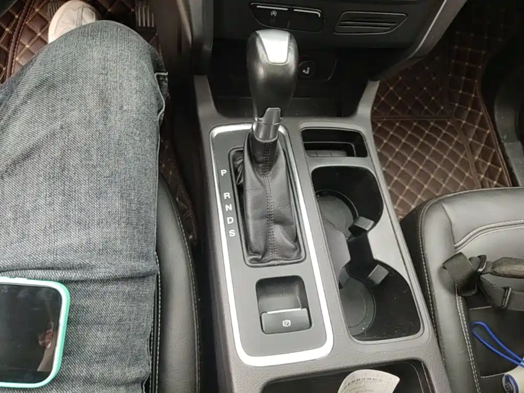 Ford Kuga — миниатюра 14