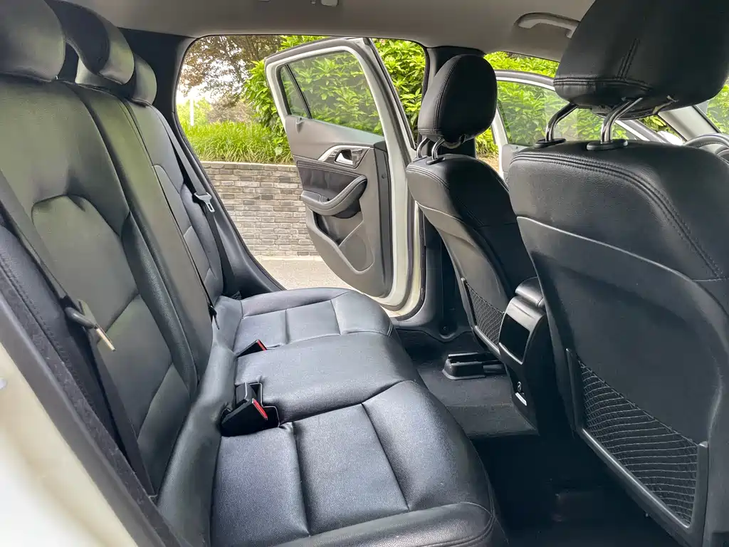 Infiniti QX30 — миниатюра 8
