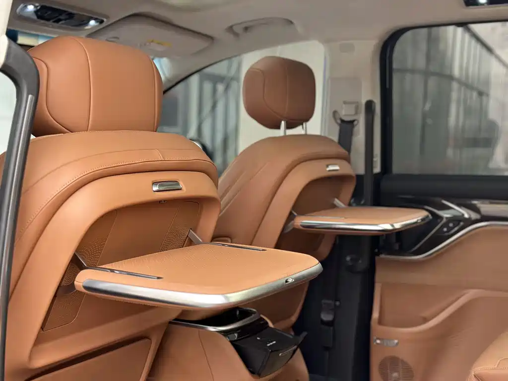 SAIC MAXUS EVERYONE 9