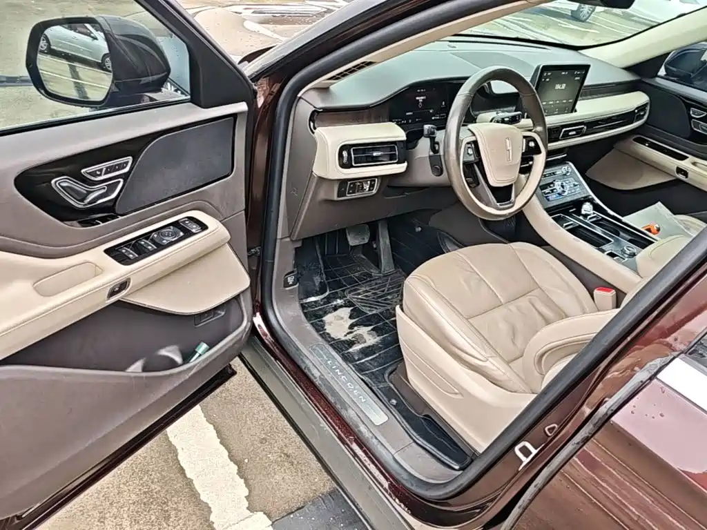 Lincoln Aviator (Import) — миниатюра 16