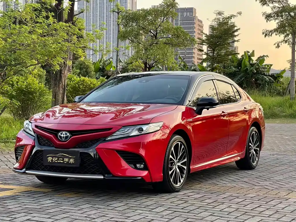 TOYOTA CAMRY
