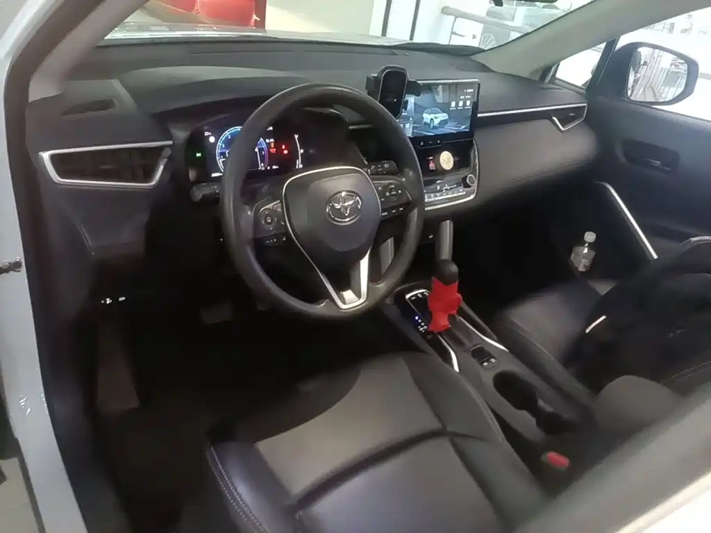 Toyota Frontlander — миниатюра 10