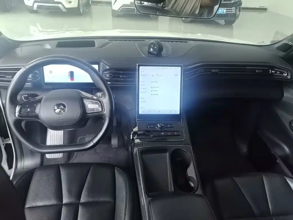 NIO ES8 — миниатюра 10