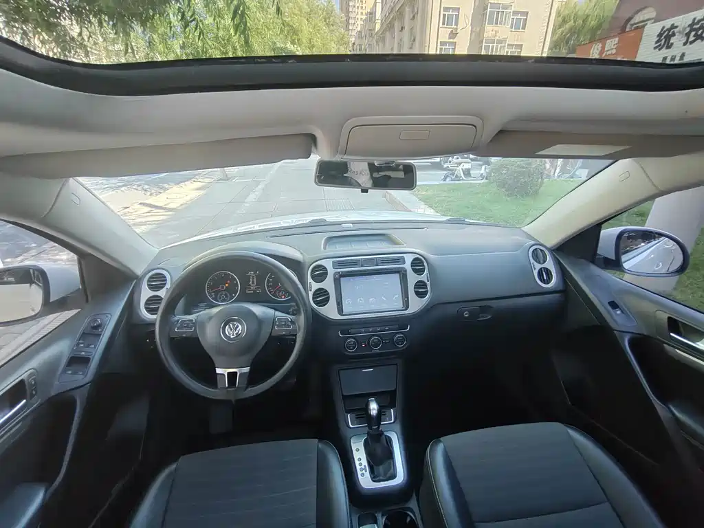 Volkswagen Tiguan — миниатюра 8