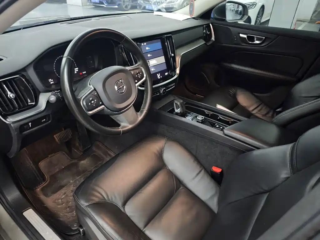 Volvo S60 — миниатюра 5