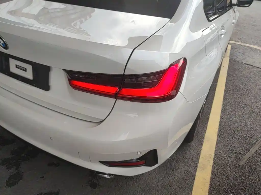 BMW 3 Series — миниатюра 8