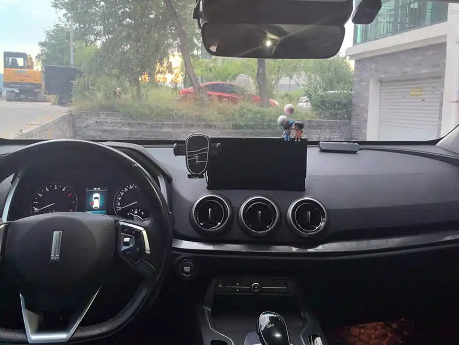 Wey Wey VV5 — миниатюра 12