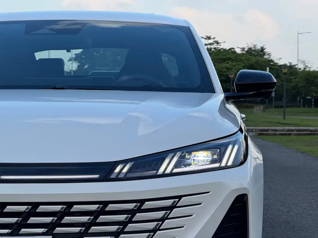 Changan Eado — миниатюра 4