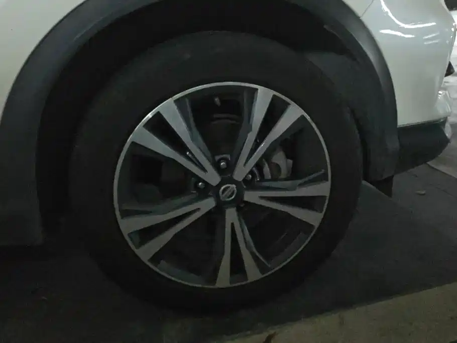 Nissan Qashqai — миниатюра 6
