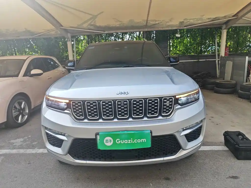 Jeep Grand Cherokee 4xe (Import) — миниатюра 3