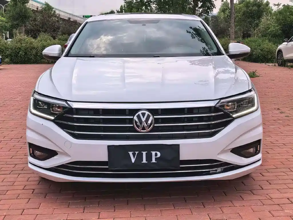 Volkswagen Sagitar — миниатюра 2