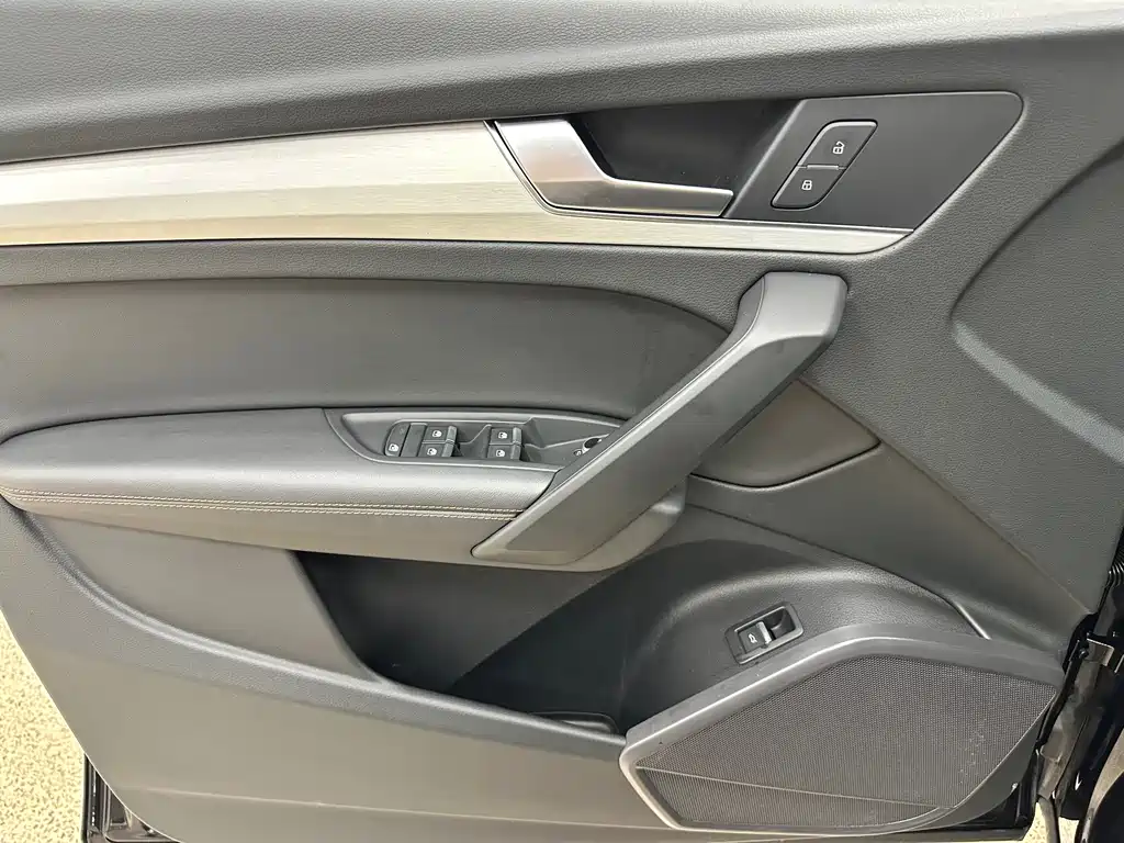 Audi Q5L — миниатюра 15
