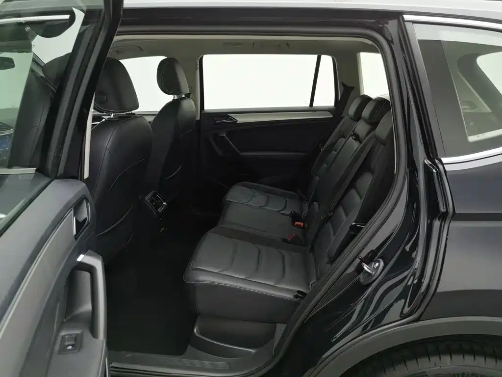 Volkswagen Tiguan L — миниатюра 15