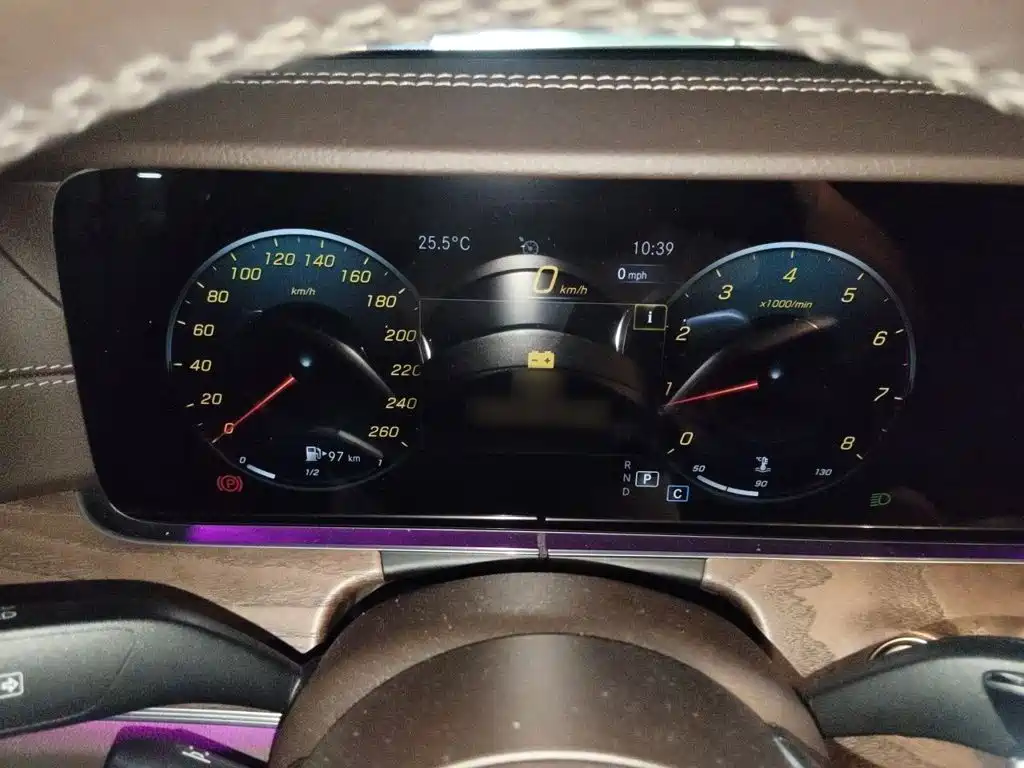 Mercedes-Benz E-Class — миниатюра 4