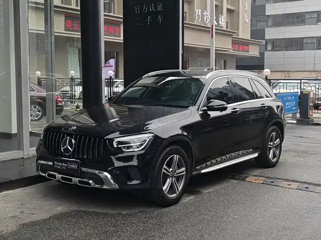 MERCEDES BENZ GLC