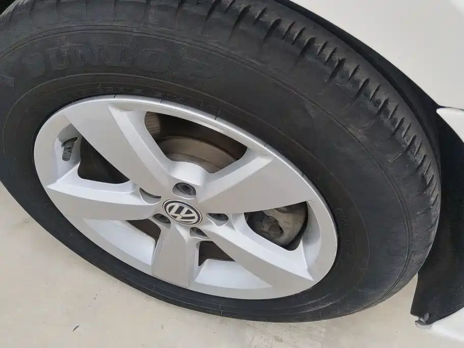 Volkswagen Lavida — миниатюра 6