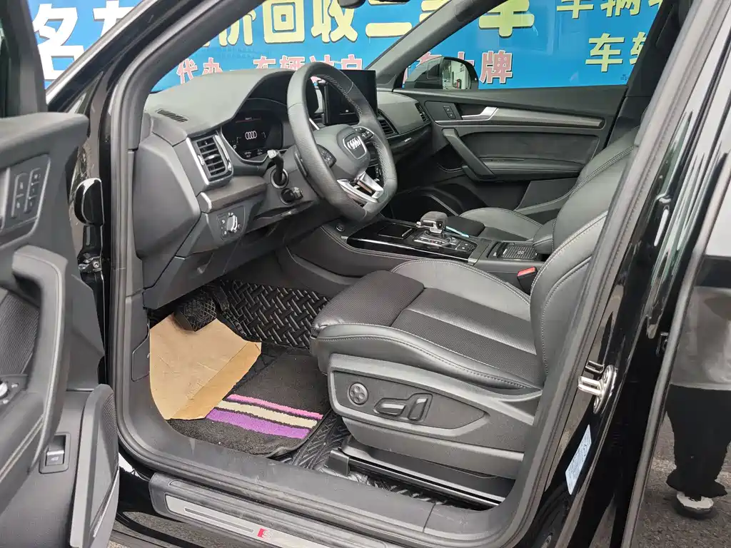Audi Q5L Sportback — миниатюра 10