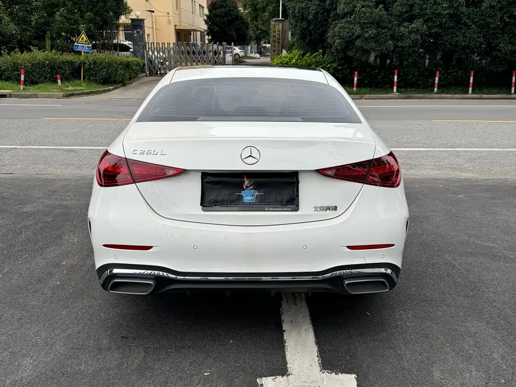 Mercedes-Benz C-Class — миниатюра 15