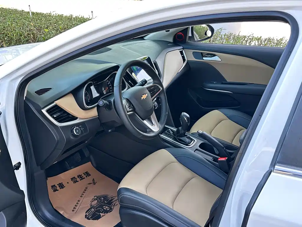 Chevrolet Monza 320 Auto Delight Sunroof Edition, фото 18