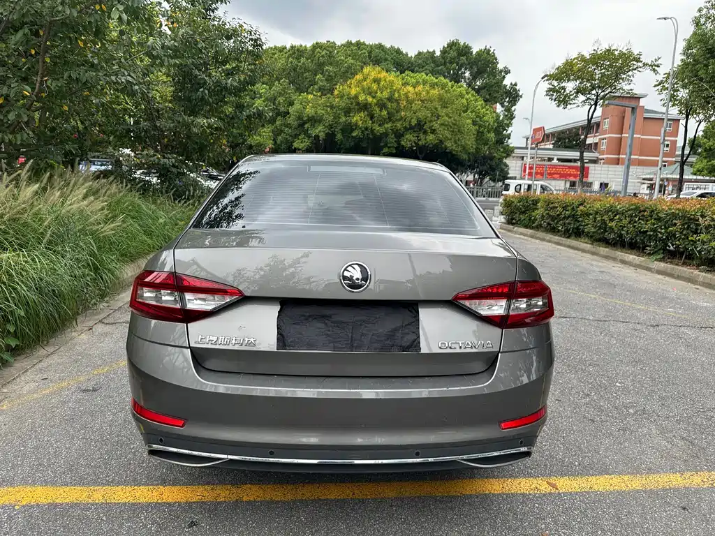 Skoda Octavia — миниатюра 6