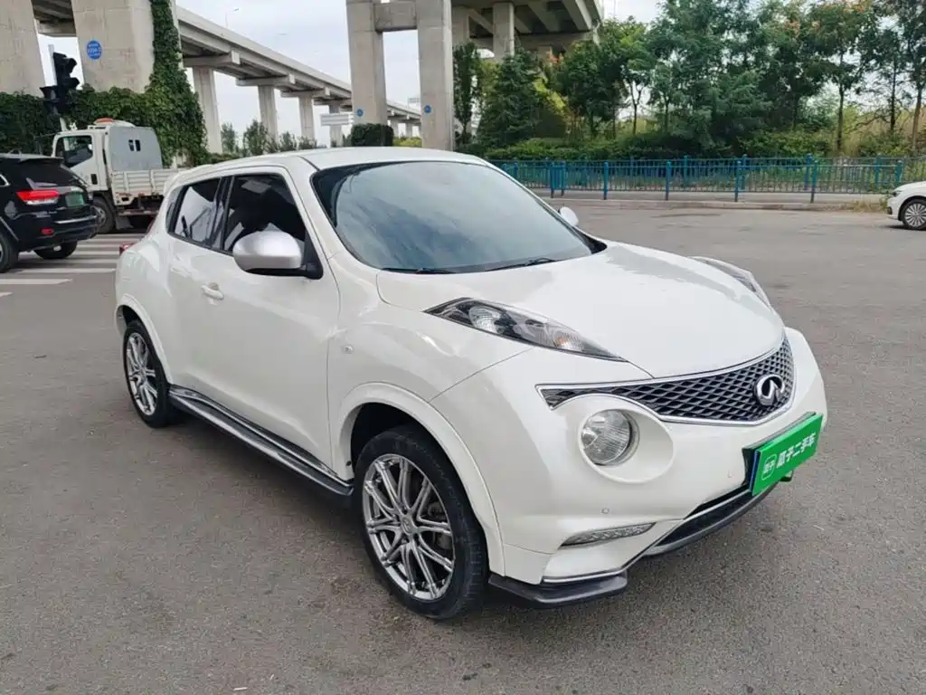 Infiniti ESQ — миниатюра 4
