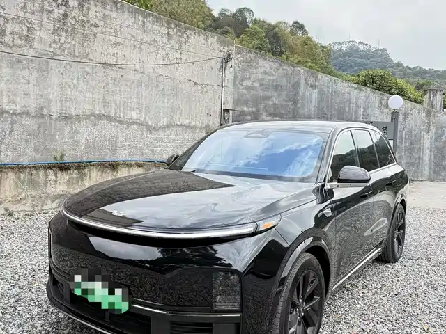 Li Auto IDEAL L8 2023