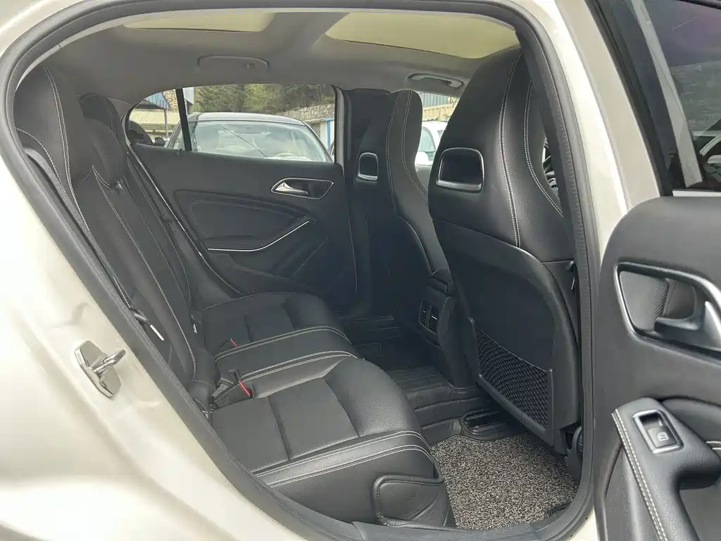 Mercedes-Benz GLA — миниатюра 5