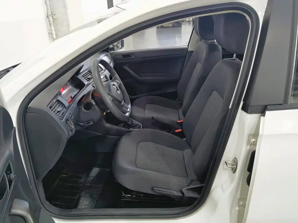 Volkswagen Santana — миниатюра 10