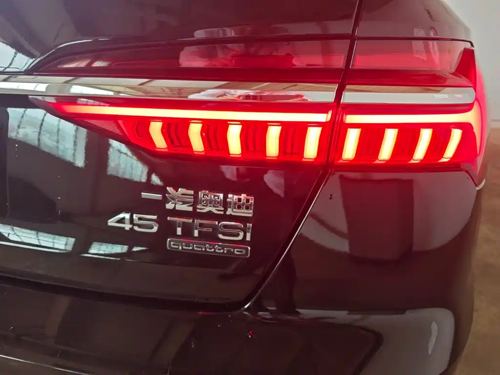 Audi A6L — миниатюра 12