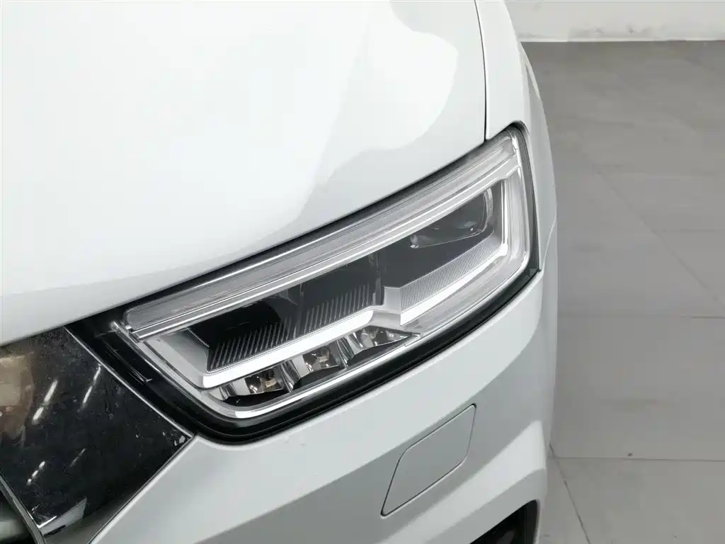 Audi Q3 2018 30 TFSI Fashion