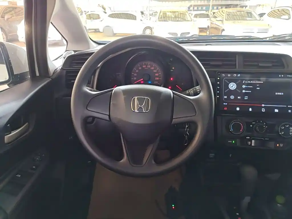 Honda Fit — миниатюра 11