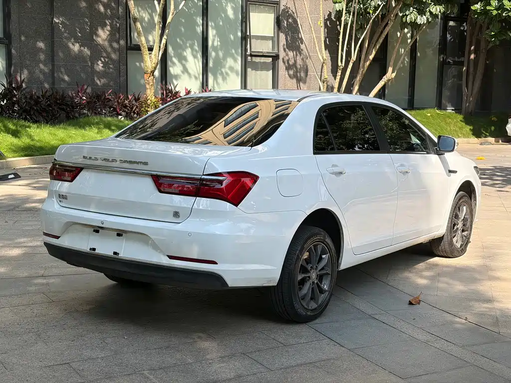 BYD Qin NEV — миниатюра 7