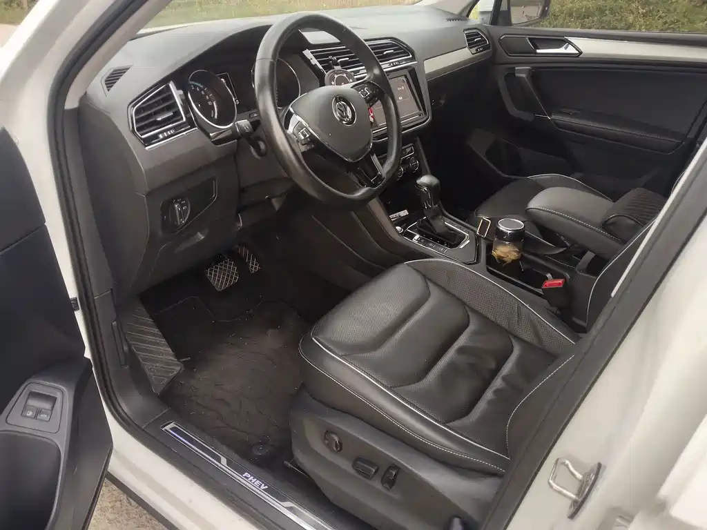 Volkswagen Tiguan L PHEV — миниатюра 9