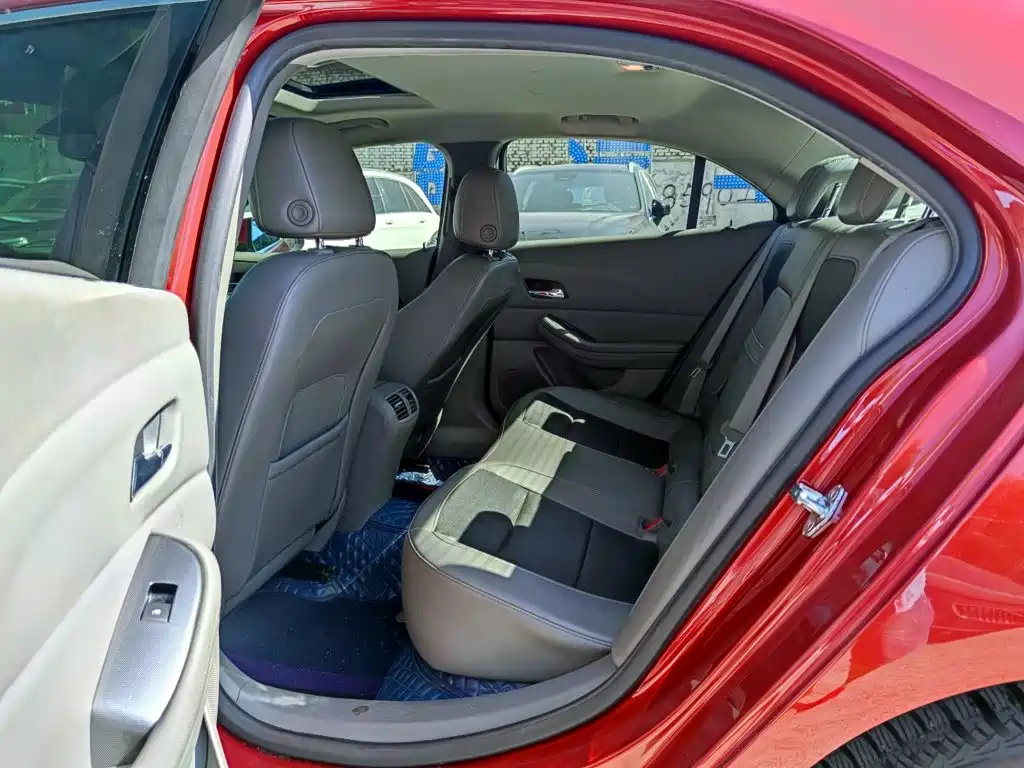 Chevrolet Malibu — миниатюра 10