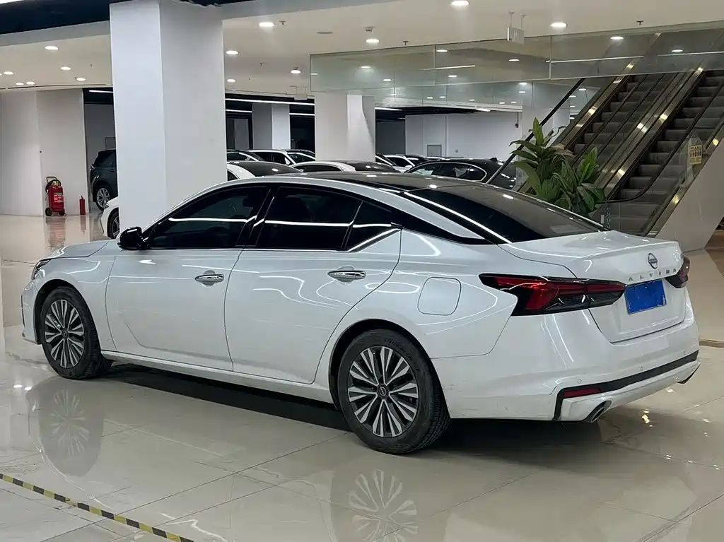 Nissan Teana — миниатюра 4