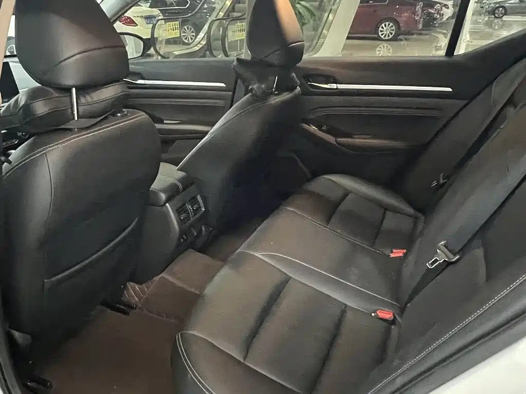 Nissan Teana — миниатюра 9