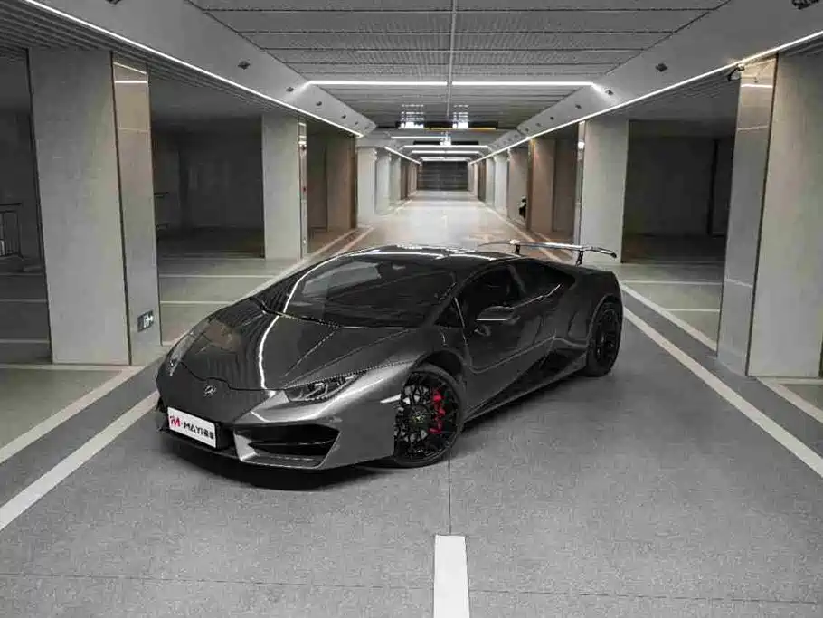 LAMBORGHINI HURACÁN