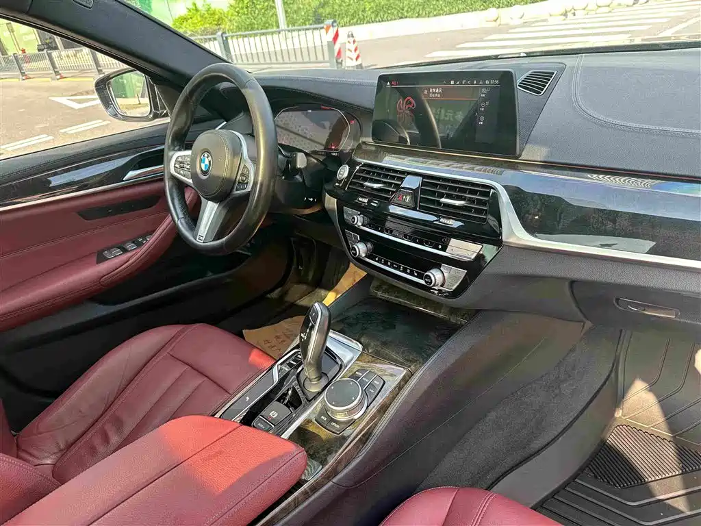 BMW 5 Series — миниатюра 23