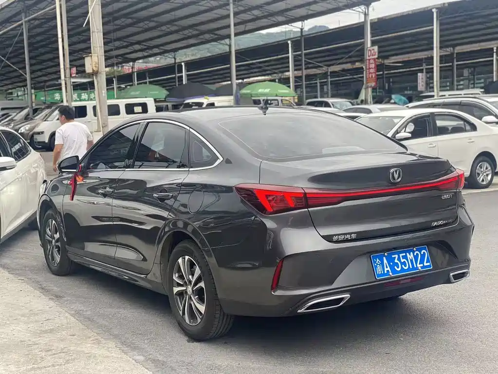 Changan Eado — миниатюра 6