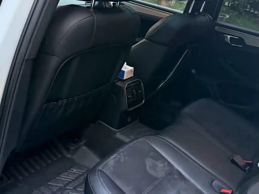 Porsche Macan — миниатюра 4
