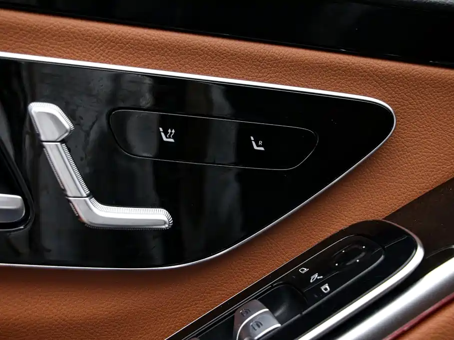 Mercedes-Benz S-Class — миниатюра 13