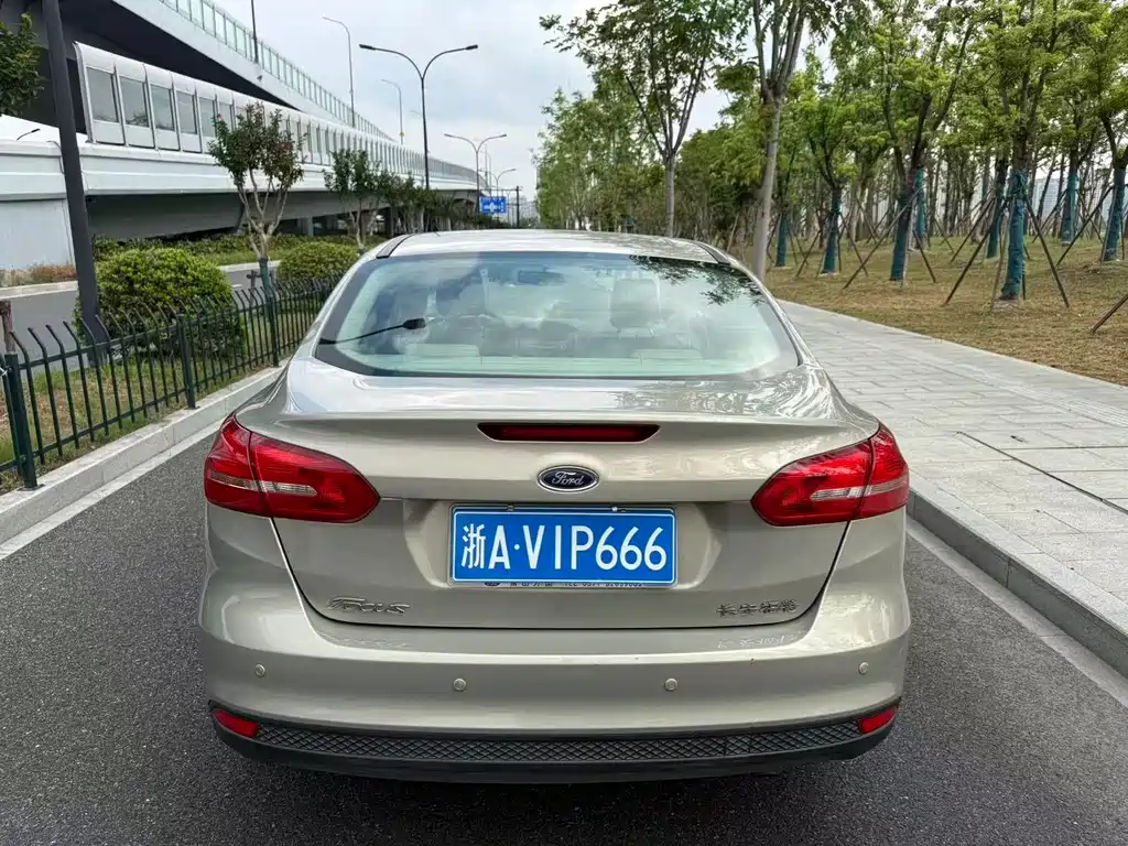 Ford Focus — миниатюра 5