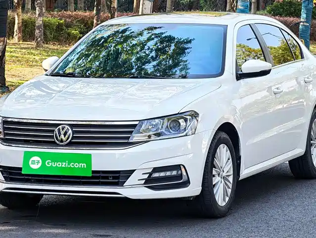 VOLKSWAGEN LAVIDA 2020